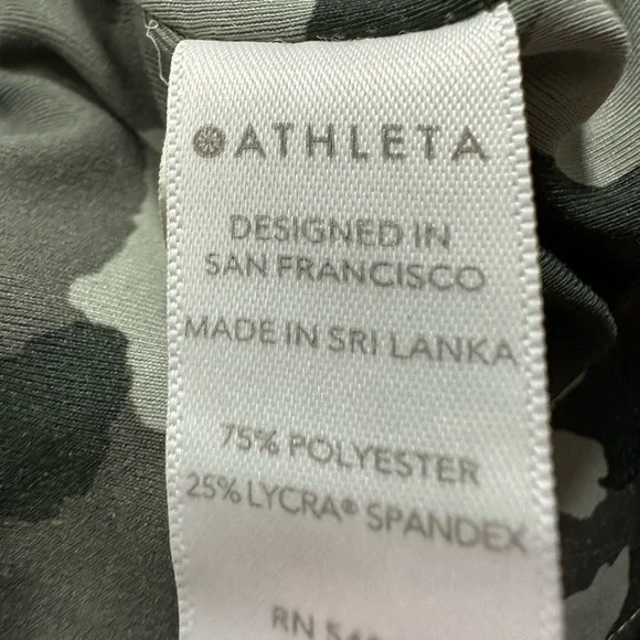 Athleta Lightning Camo 7/8 Tight Leggings in SuperSonic Green Camo Size XS - Picture 9 of 10